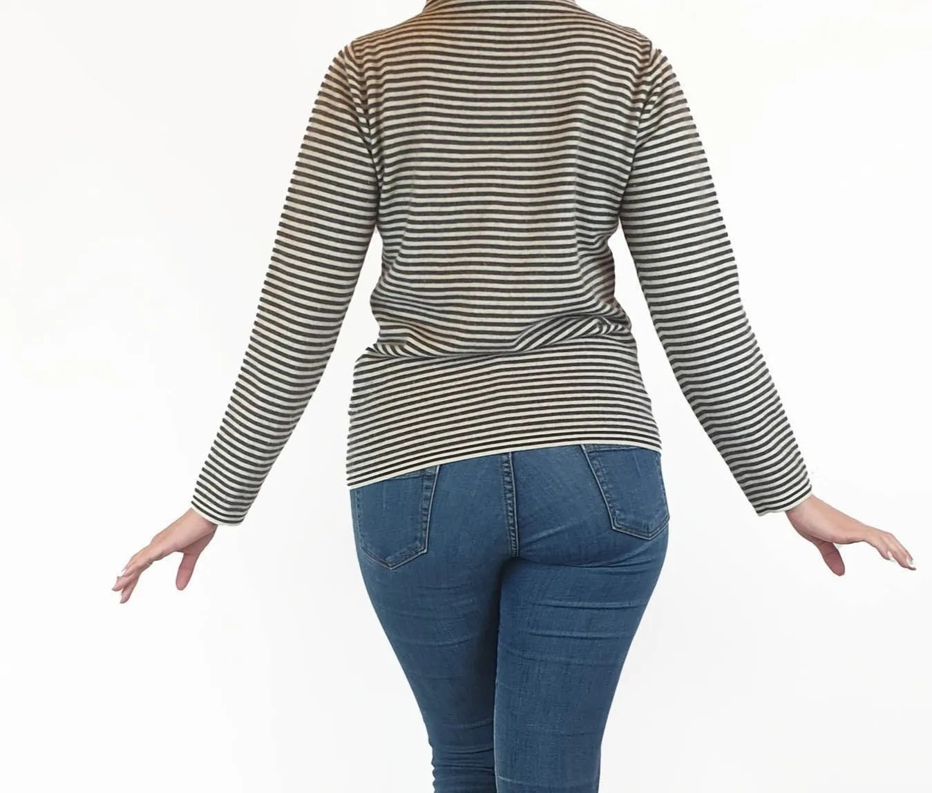 Brown and white wool feel turtle neck jumper fits size 10