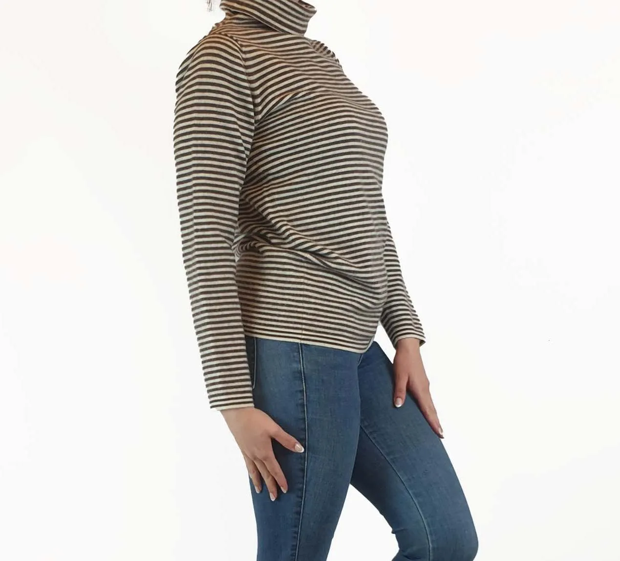 Brown and white wool feel turtle neck jumper fits size 10