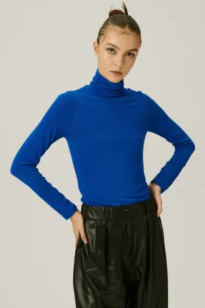 Celia Slimfit Turtle Neck Top