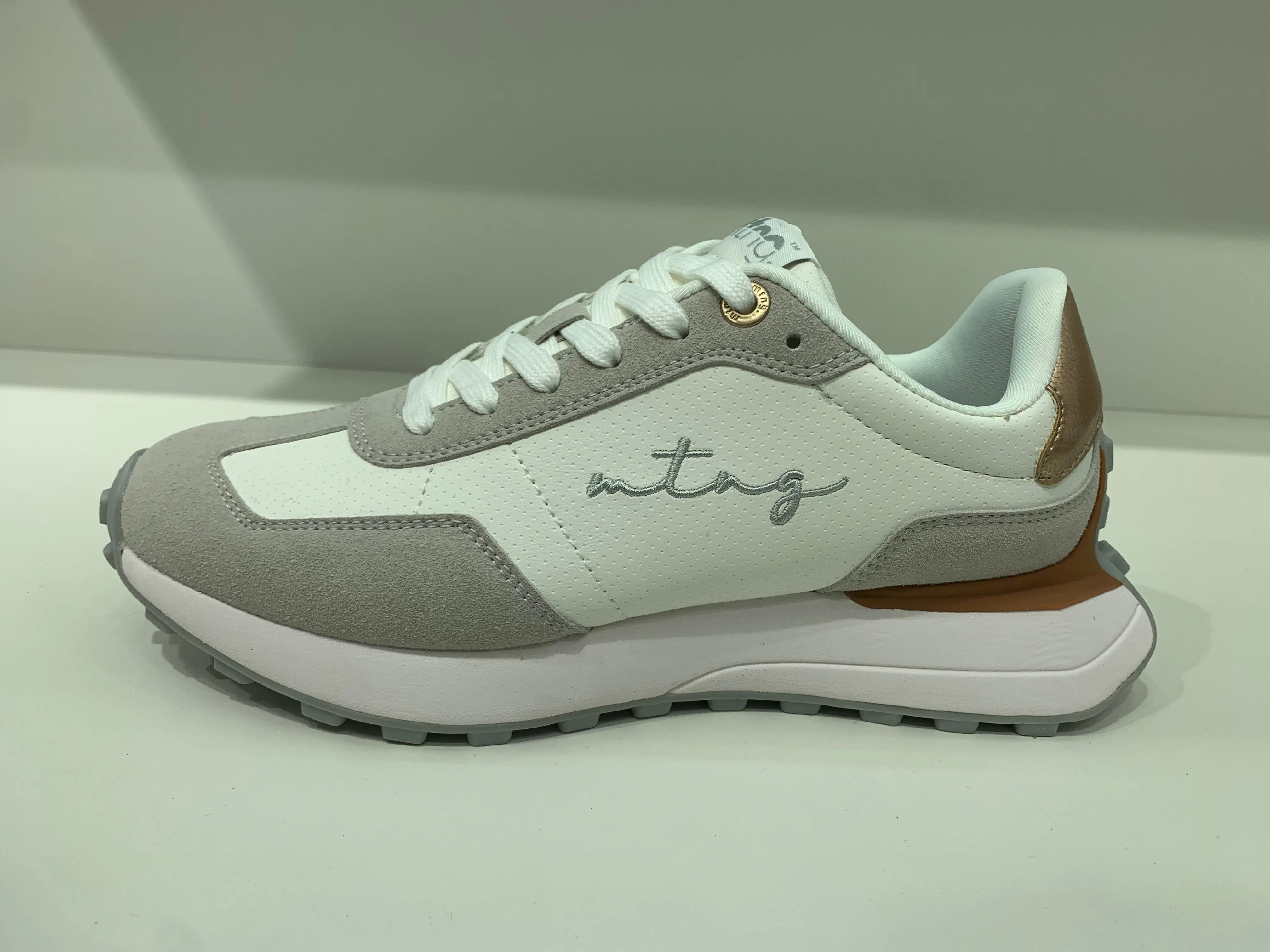 ELEGANCE OFF WHITE ROSE GOLD