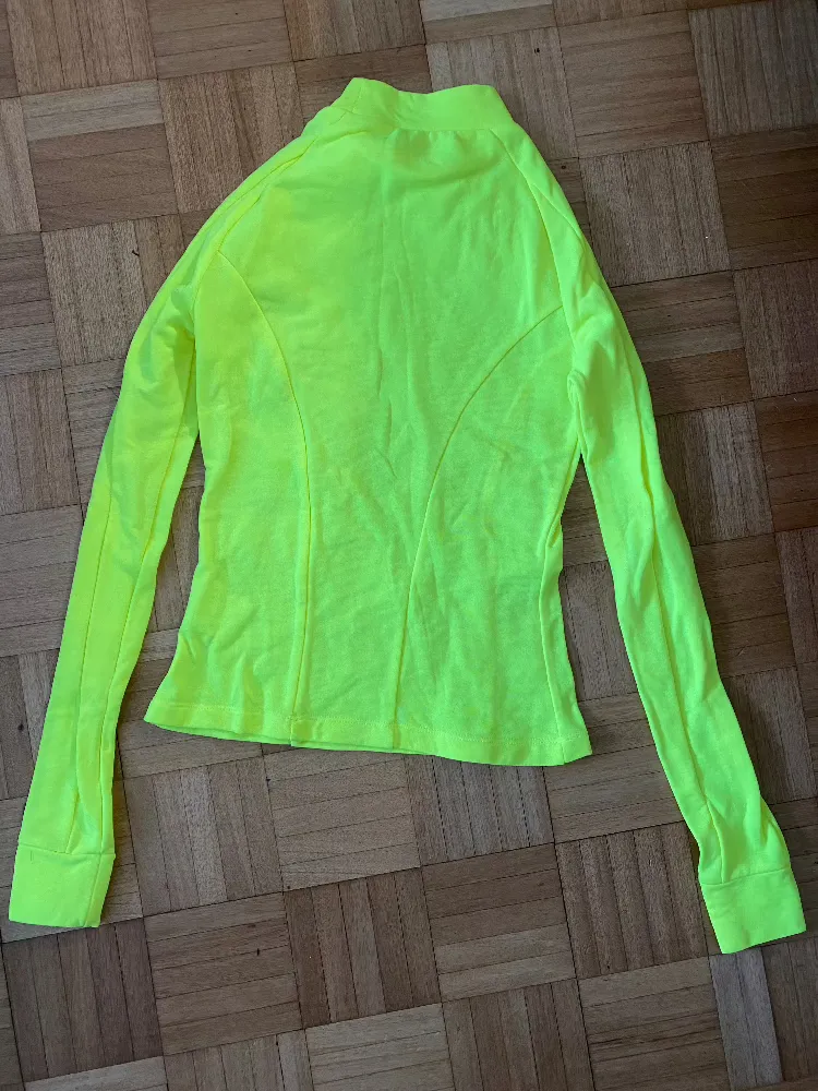 Fluorescent yellow fleece lined lightweight baselayer XS