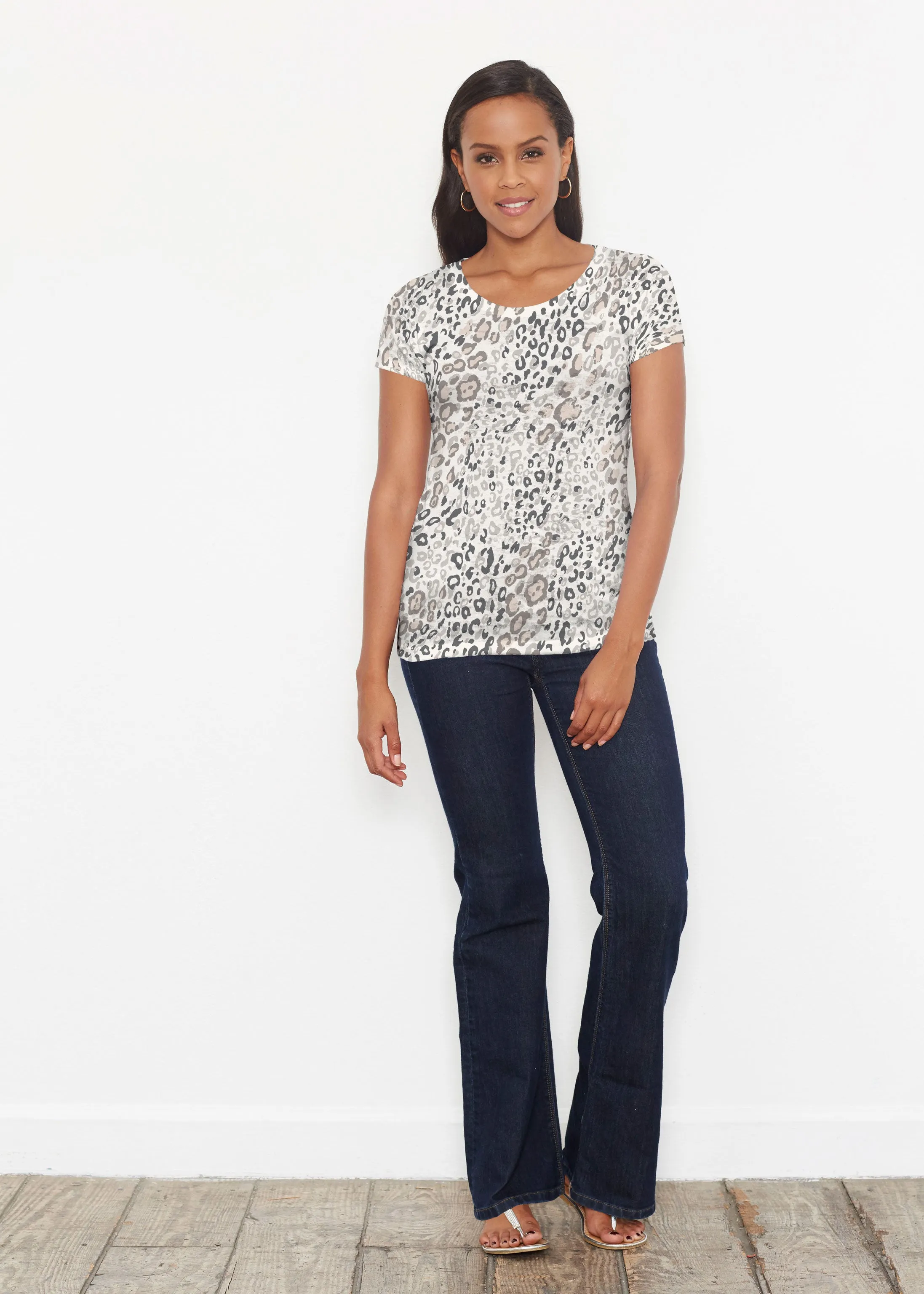Greek Cat Grey (7752) ~ Signature Short Sleeve Scoop Shirt