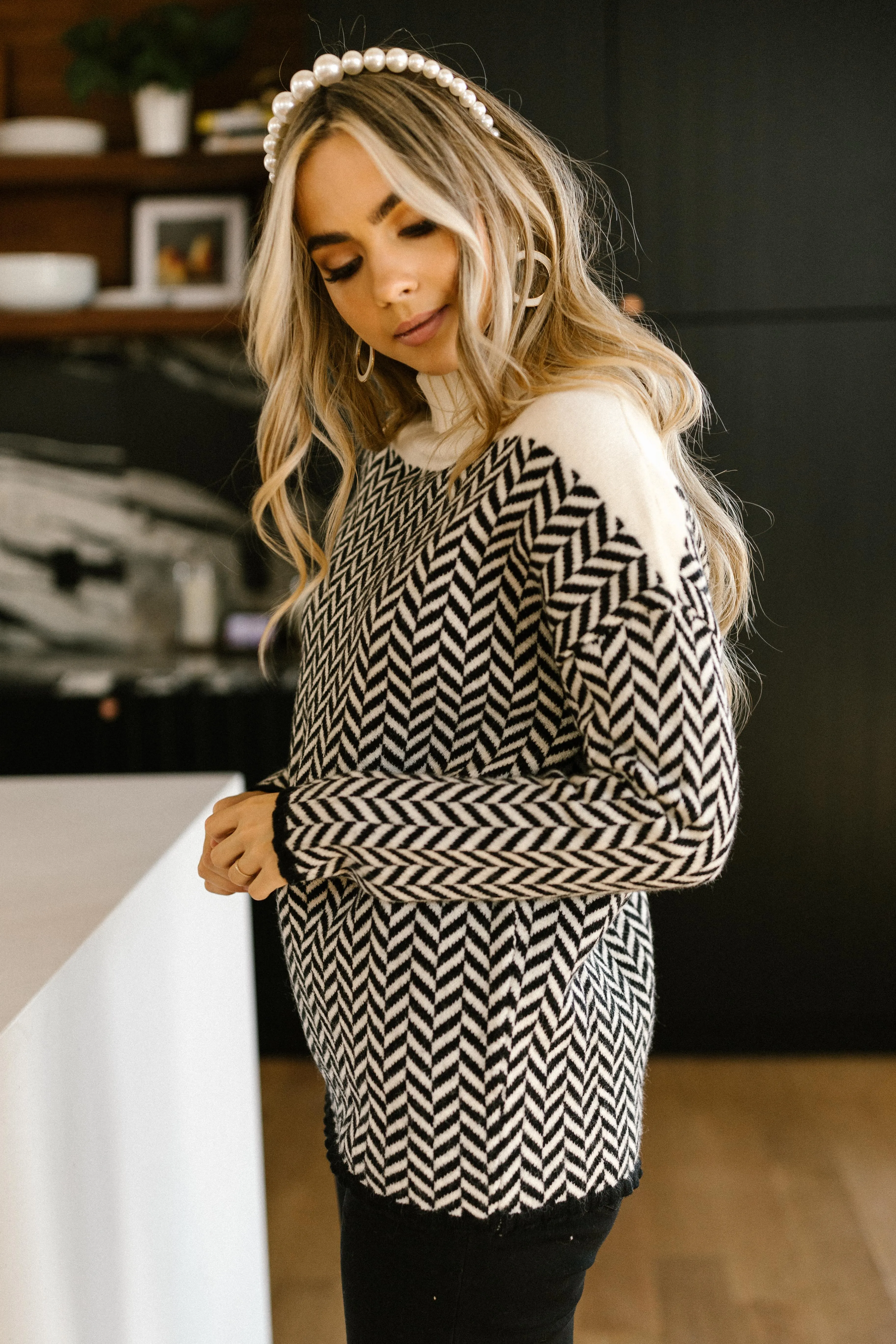 Mess With Your Mind Sweater in Black