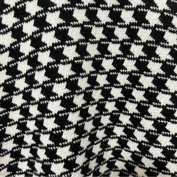 Metric New York Knits Houndstooth Cardigan