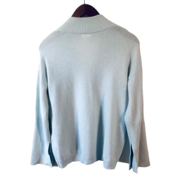 Minnie Rose cashmere V-Neck Sweater pale blue XS pre-owned excellent condition
