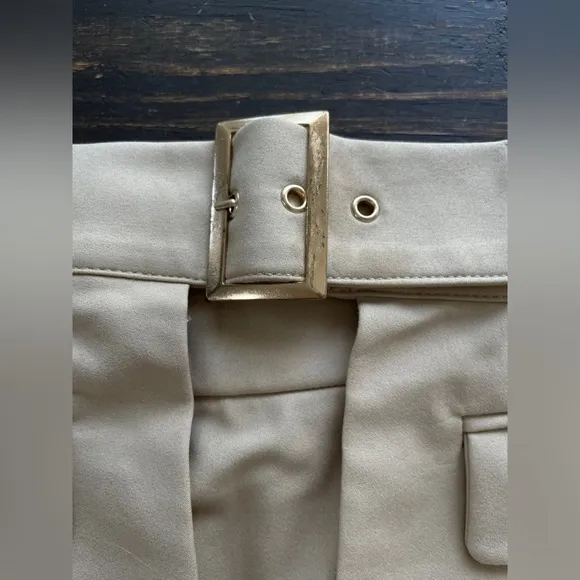 New York and Company, belted overlay, pencil skirts taupe size 4 NWT