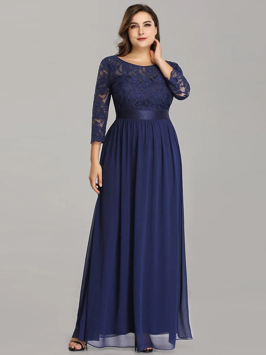 Robe de soirée en dentelle transparente au sol avec demi-manches