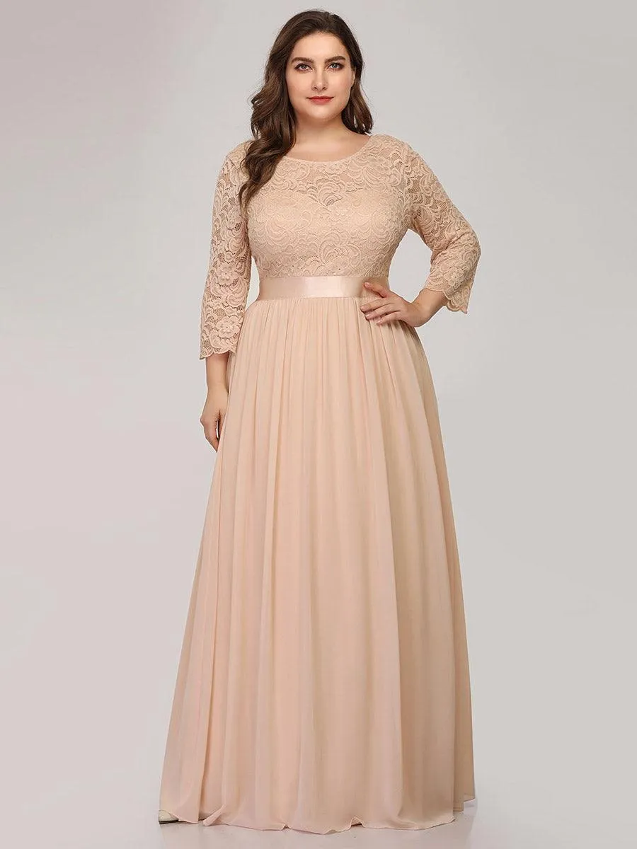 Robe de soirée en dentelle transparente au sol avec demi-manches