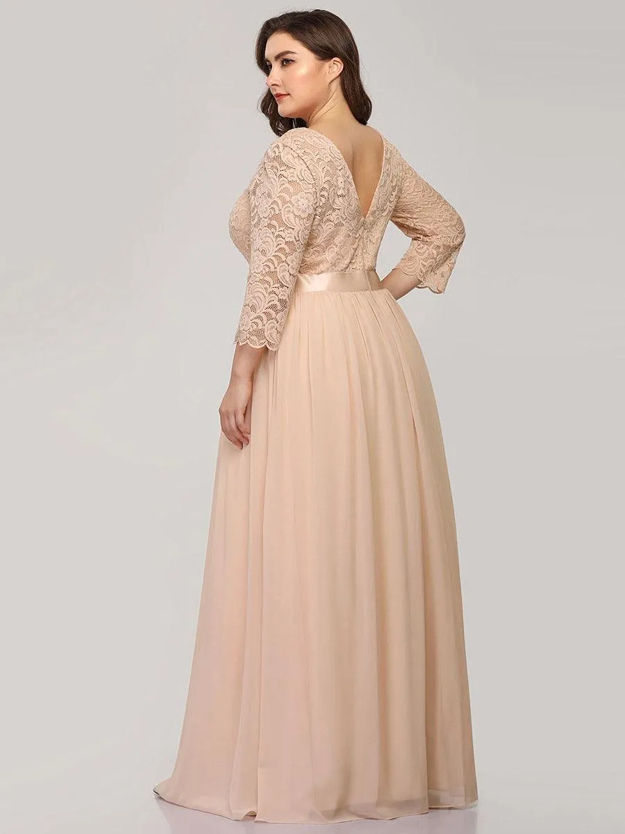 Robe de soirée en dentelle transparente au sol avec demi-manches