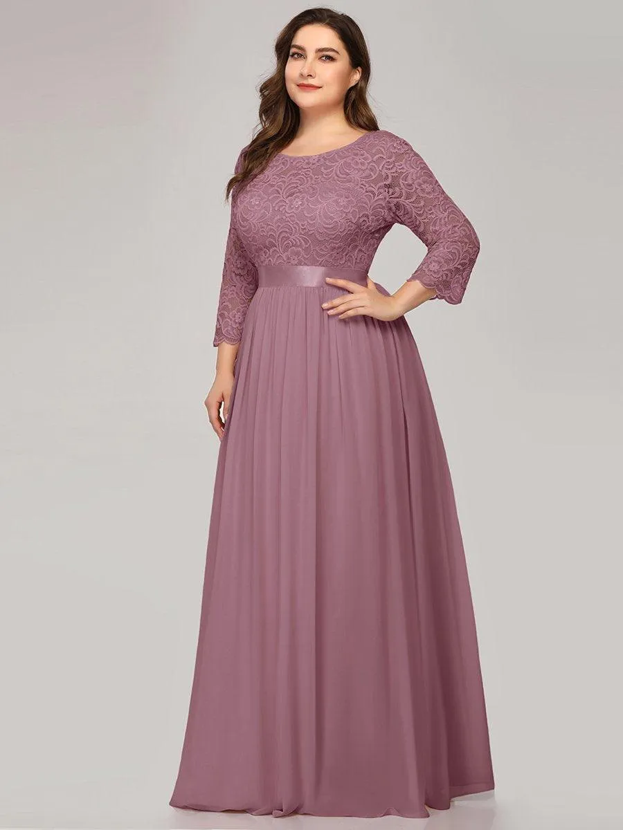 Robe de soirée en dentelle transparente au sol avec demi-manches