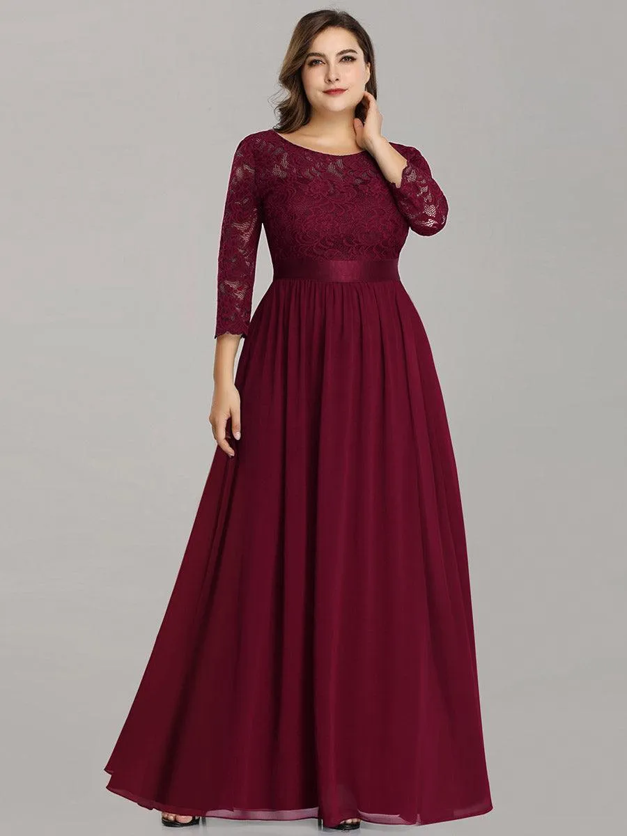 Robe de soirée en dentelle transparente au sol avec demi-manches