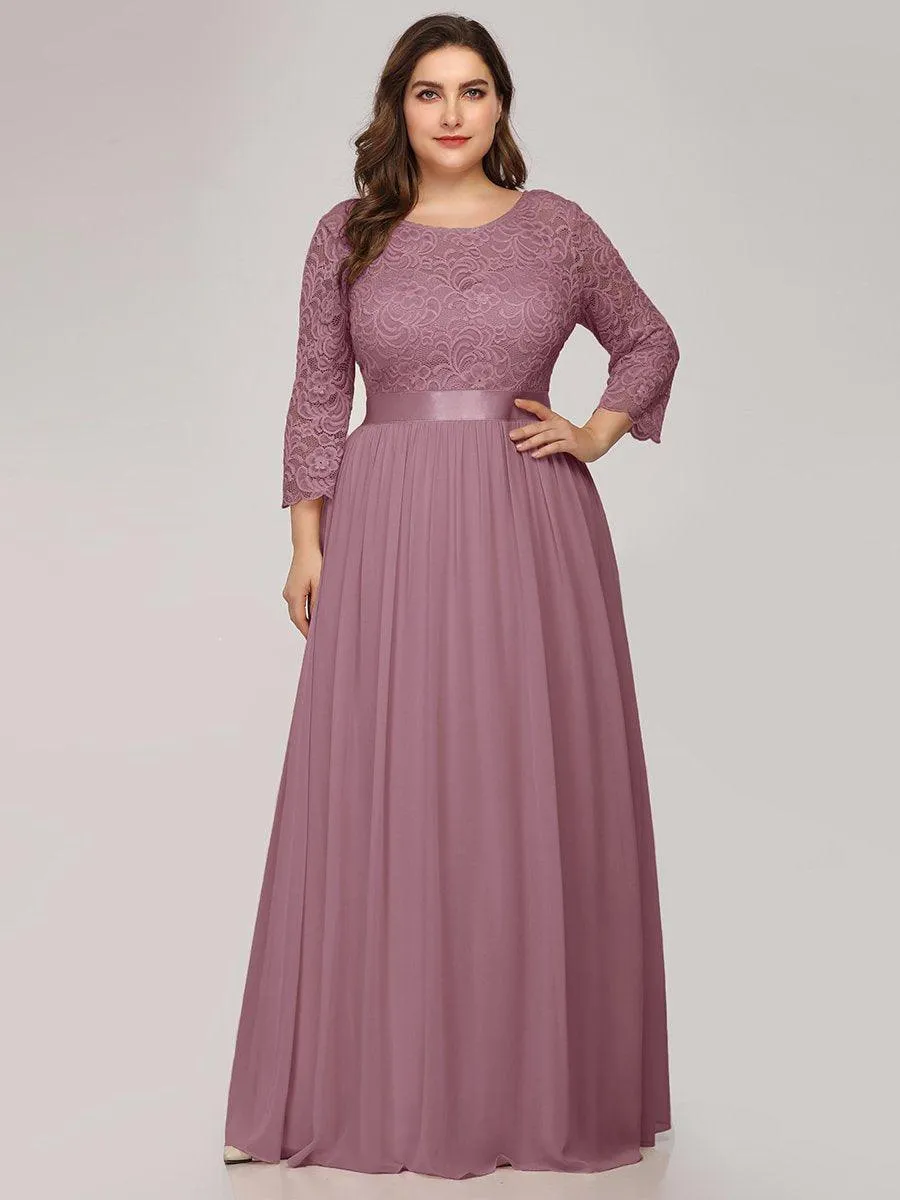 Robe de soirée en dentelle transparente au sol avec demi-manches