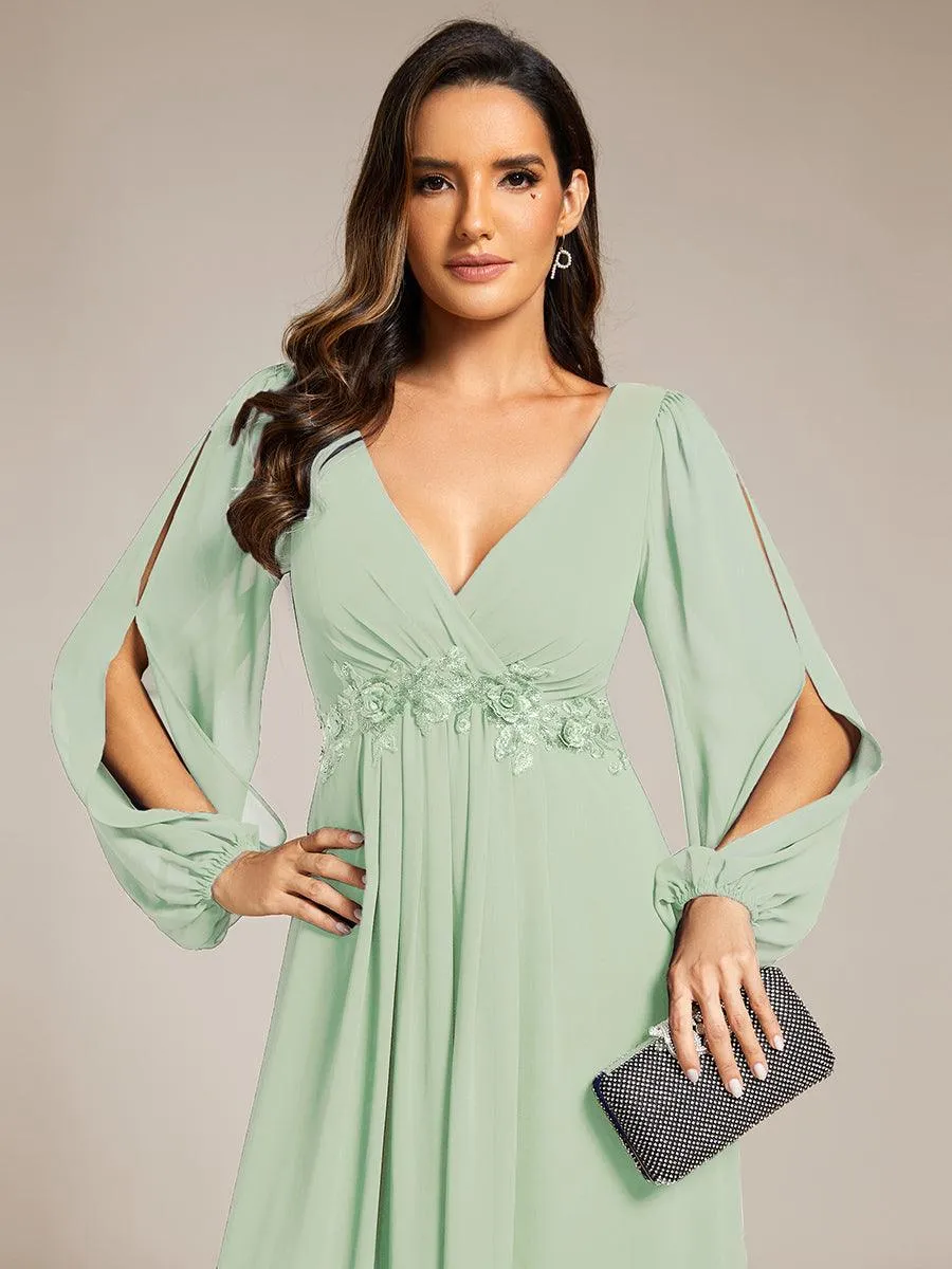 Robe de Soiree Longue Elegante Avec Lanterne en V Profond a Manches Fendues et Appliques