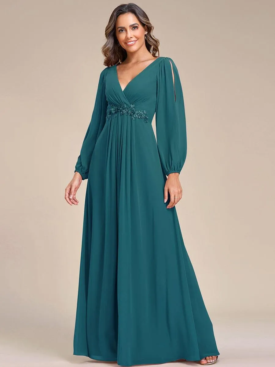 Robe de Soiree Longue Elegante Avec Lanterne en V Profond a Manches Fendues et Appliques