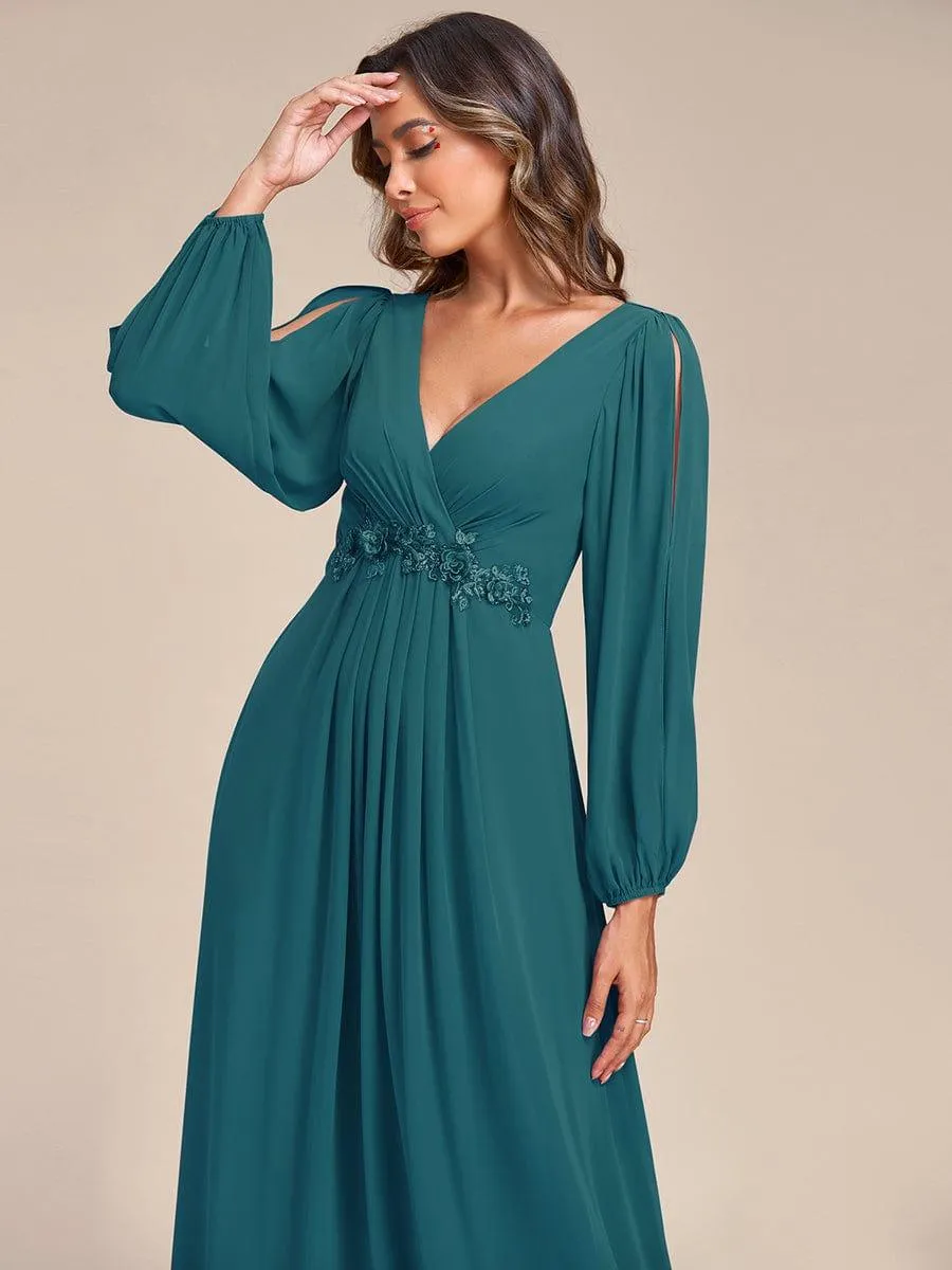 Robe de Soiree Longue Elegante Avec Lanterne en V Profond a Manches Fendues et Appliques