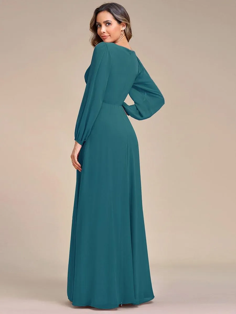 Robe de Soiree Longue Elegante Avec Lanterne en V Profond a Manches Fendues et Appliques