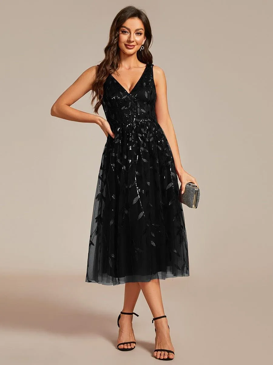 Robe d'invité de mariage mi-longue trapèze à col en V et paillettes avec sans manches