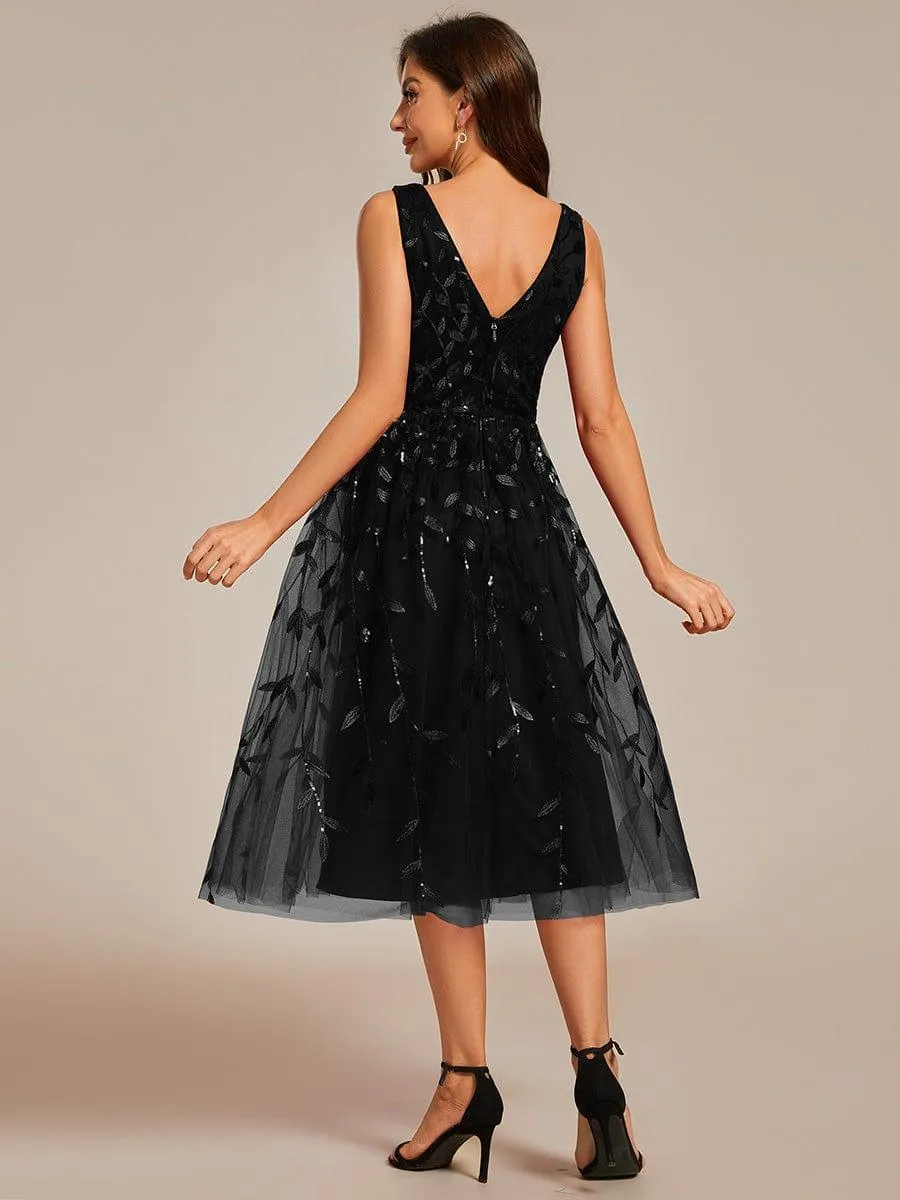 Robe d'invité de mariage mi-longue trapèze à col en V et paillettes avec sans manches