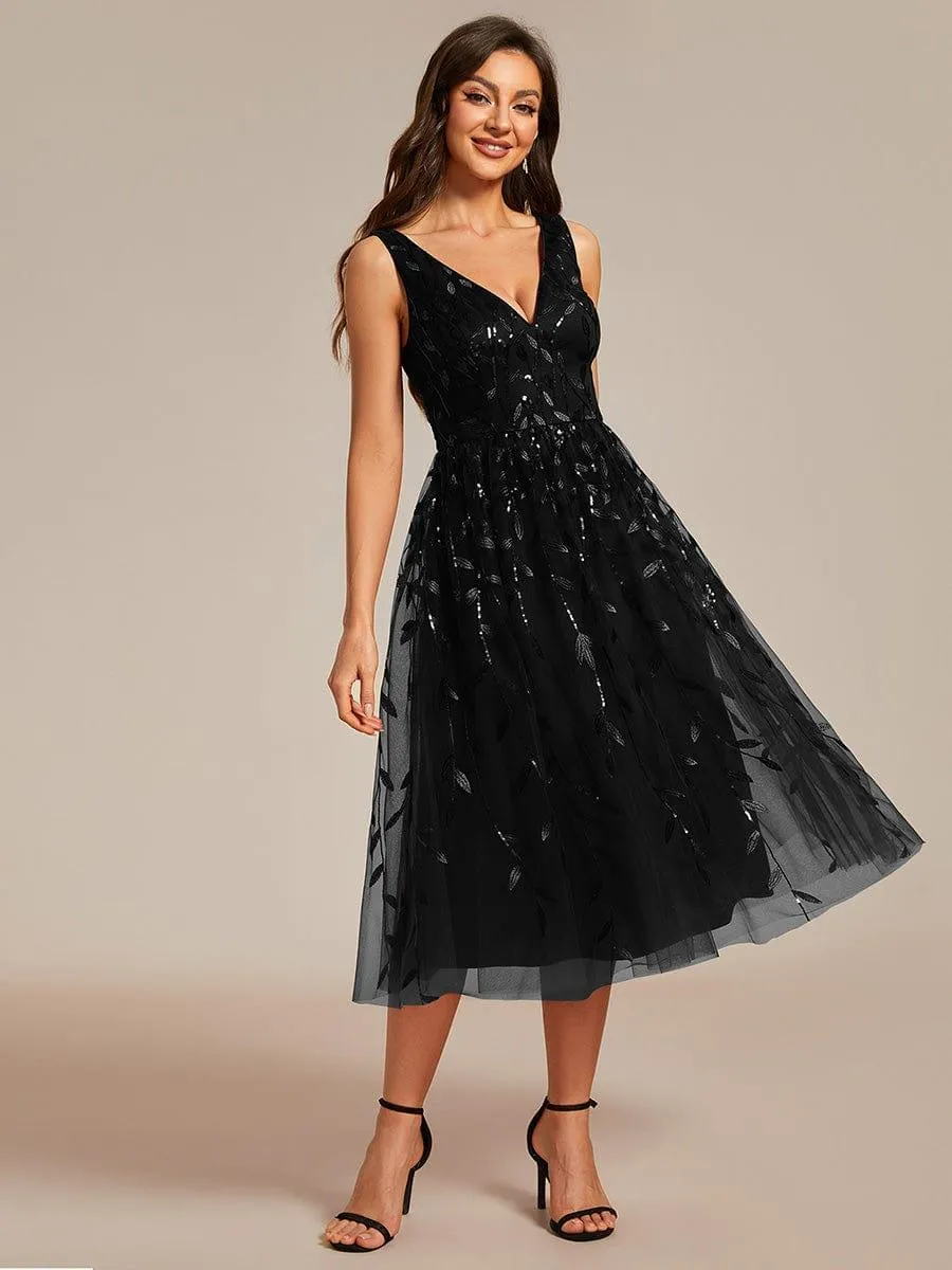 Robe d'invité de mariage mi-longue trapèze à col en V et paillettes avec sans manches