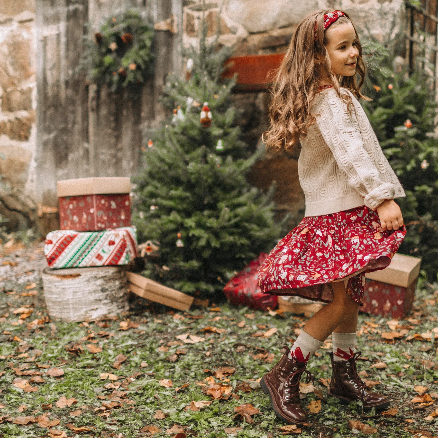 Robe rouge à motifs en viscose, enfant  || Red patterned dress in viscose, child