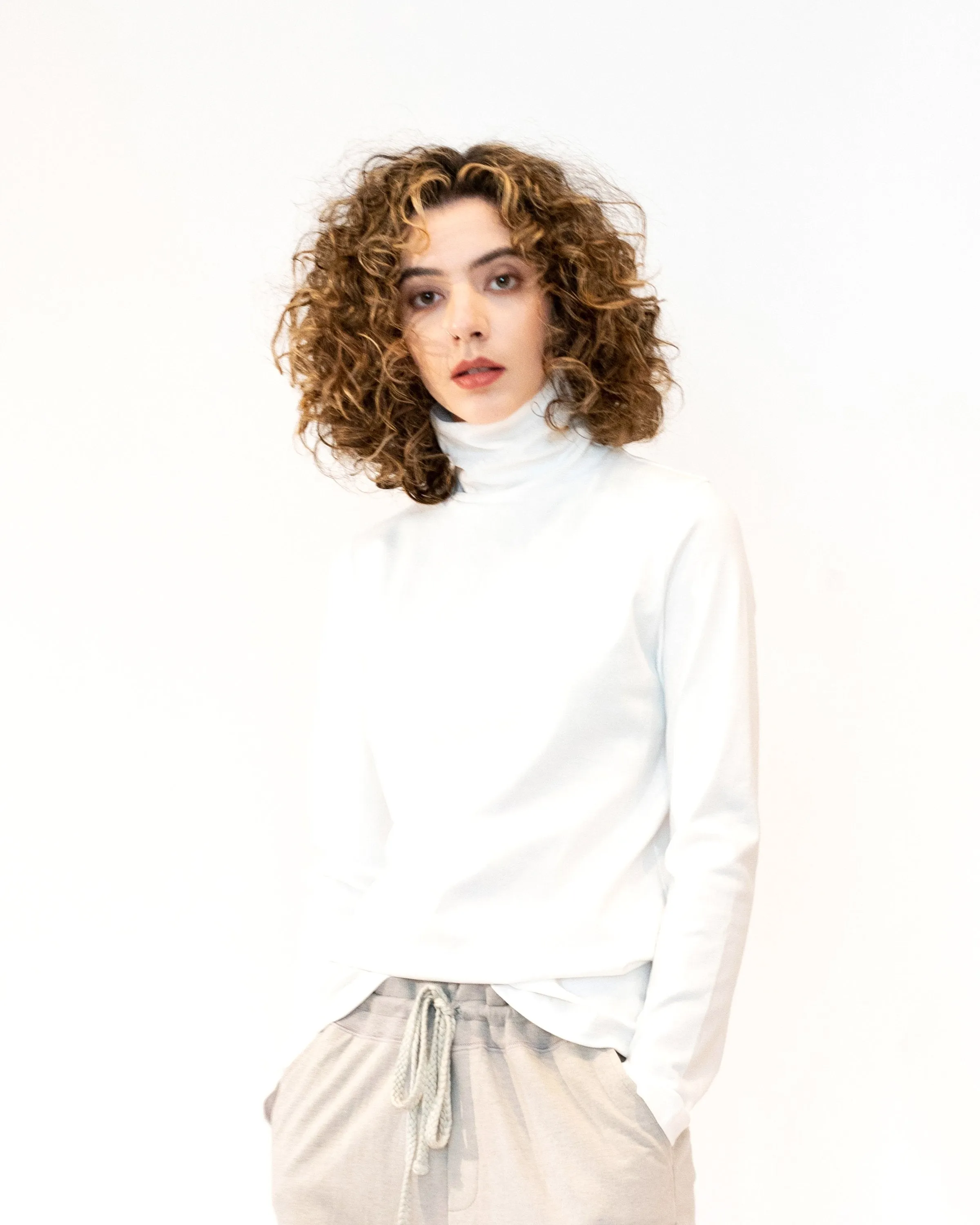 TURTLE NECK TEE