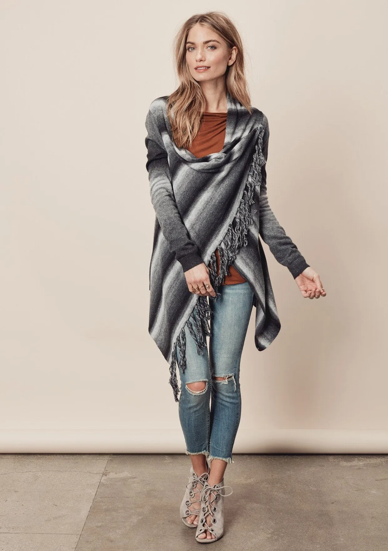 Vida Sweater