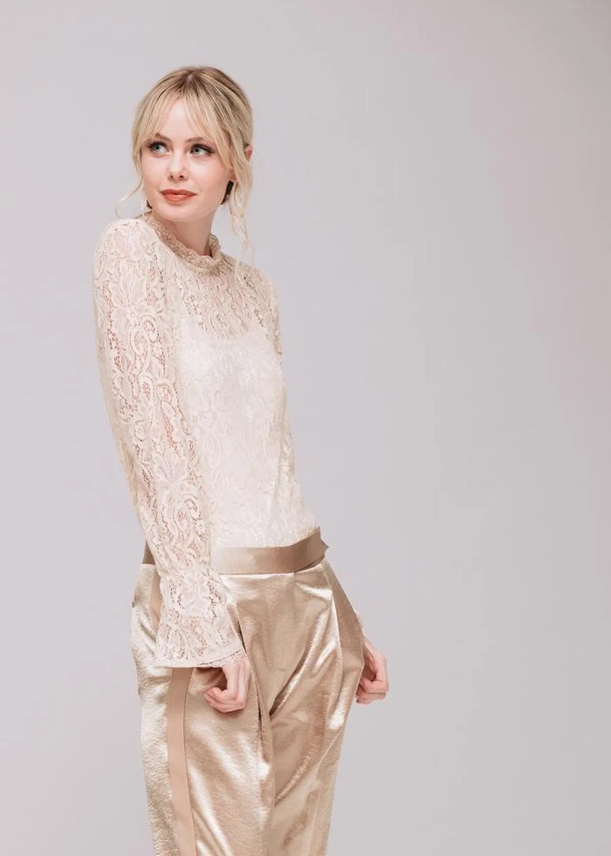 Women's Lace Turtle Neck Top