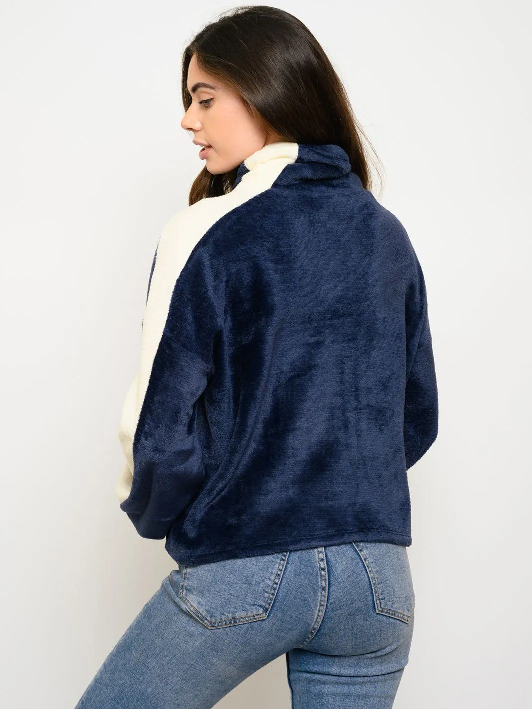 WOMEN'S LONG SLEEVE COLOR BLOCK FUZZY SWEATER