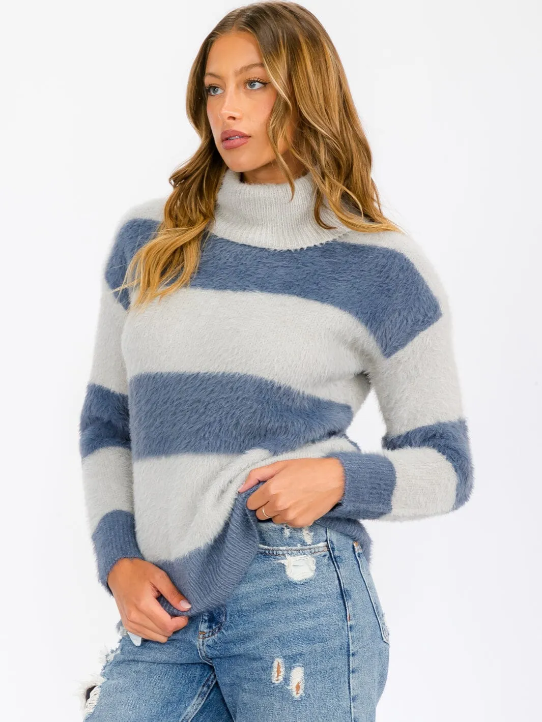 WOMEN'S LONG SLEEVE TURTLE NECK COLORBLOCK PULLOVER SWEATER