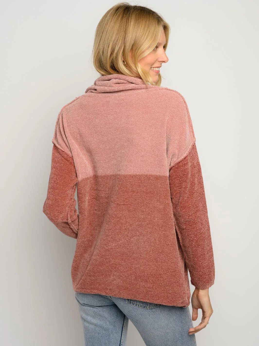 WOMEN'S LONG SLEEVE TURTLE NECK COLORBLOCK TOP