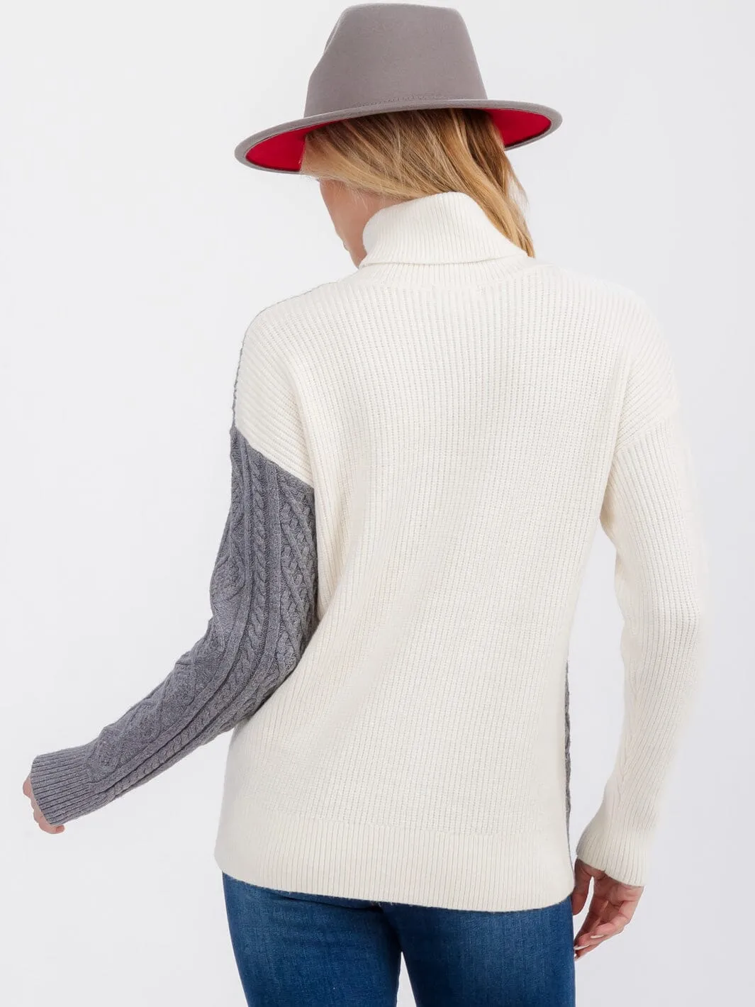 WOMEN'S LONG SLEEVE TURTLE NECK DETAILED COLORBLOCK PULLOVER SWEATER