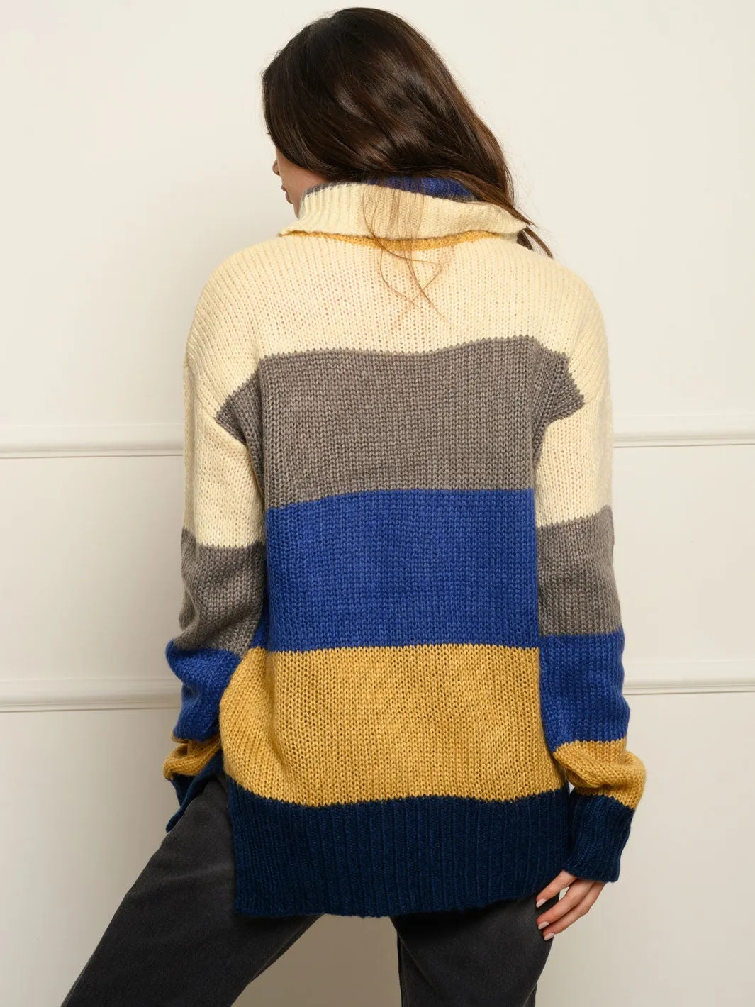 WOMEN'S LONG SLEEVES COLOR BLOCK TURTLE NECK SWEATER