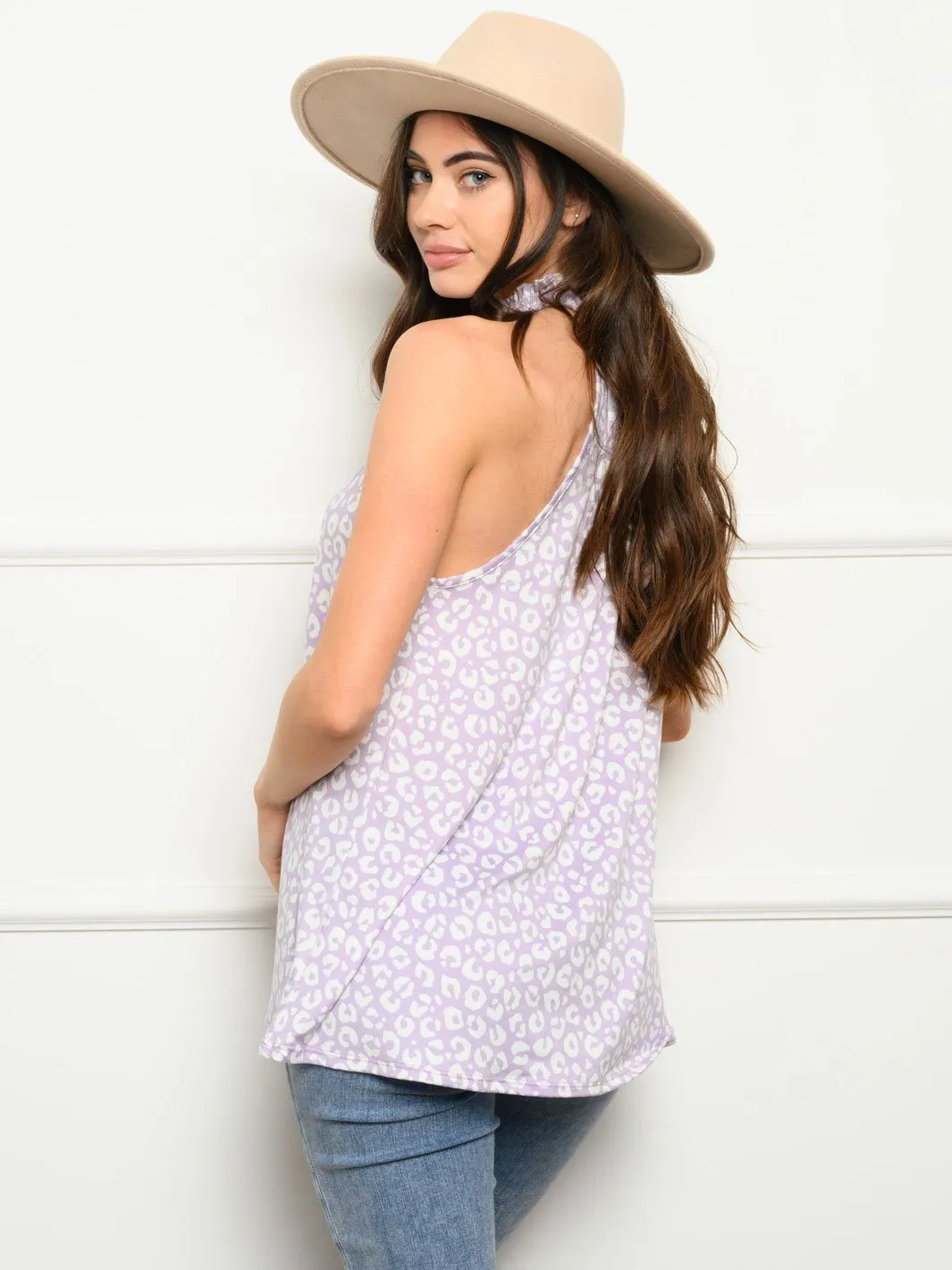 WOMEN'S SLEEVELESS TURTLE NECK ANIMAL PRINT TOP